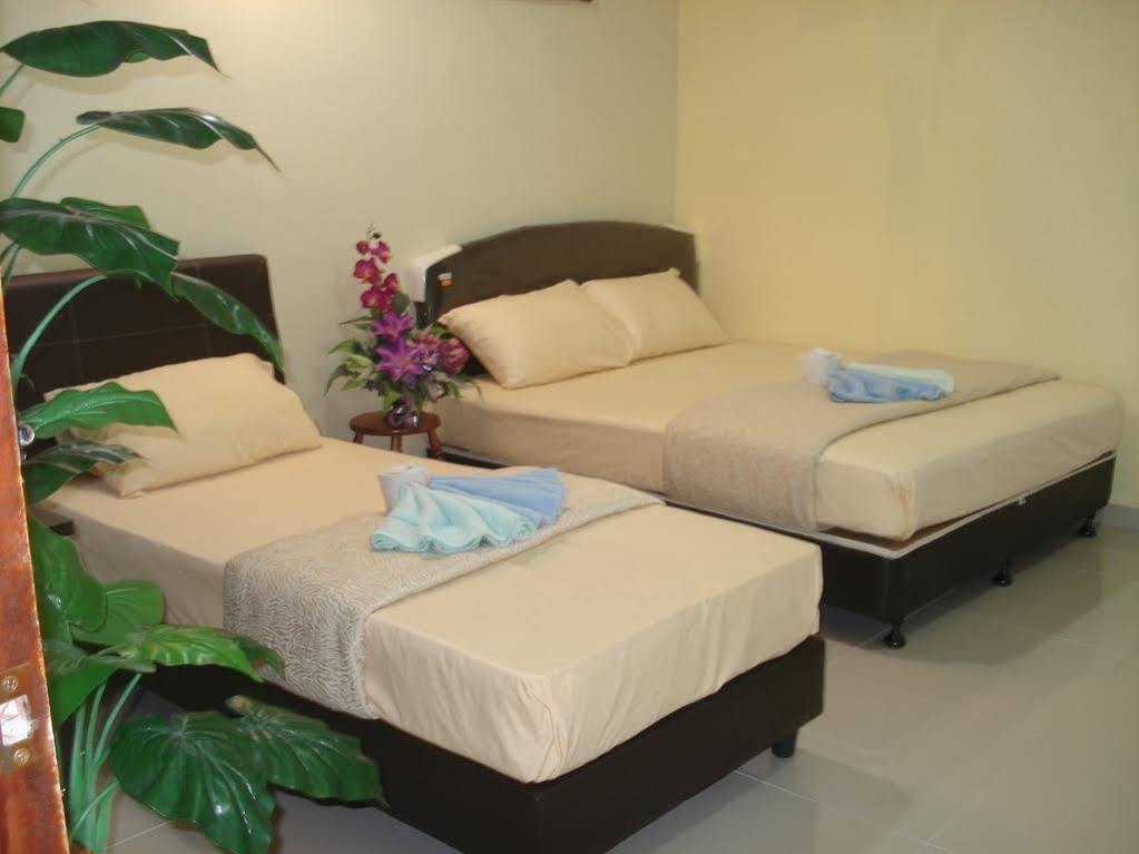 Casavilla Travellers Lodge Taiping Exterior photo