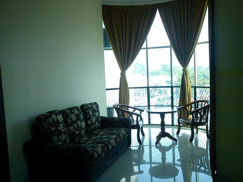 Casavilla Travellers Lodge Taiping Exterior photo